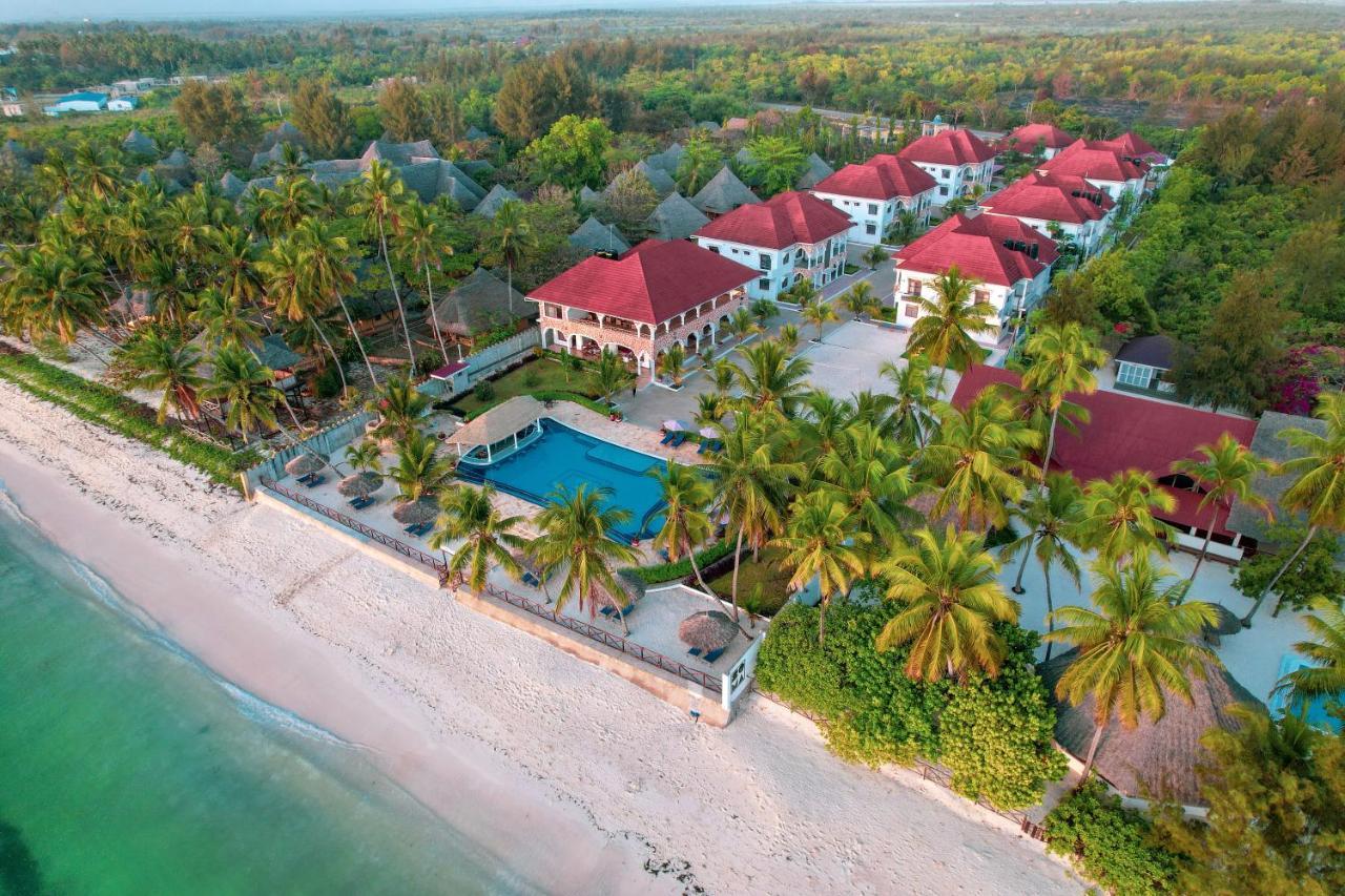 Sunny Palms Hotel