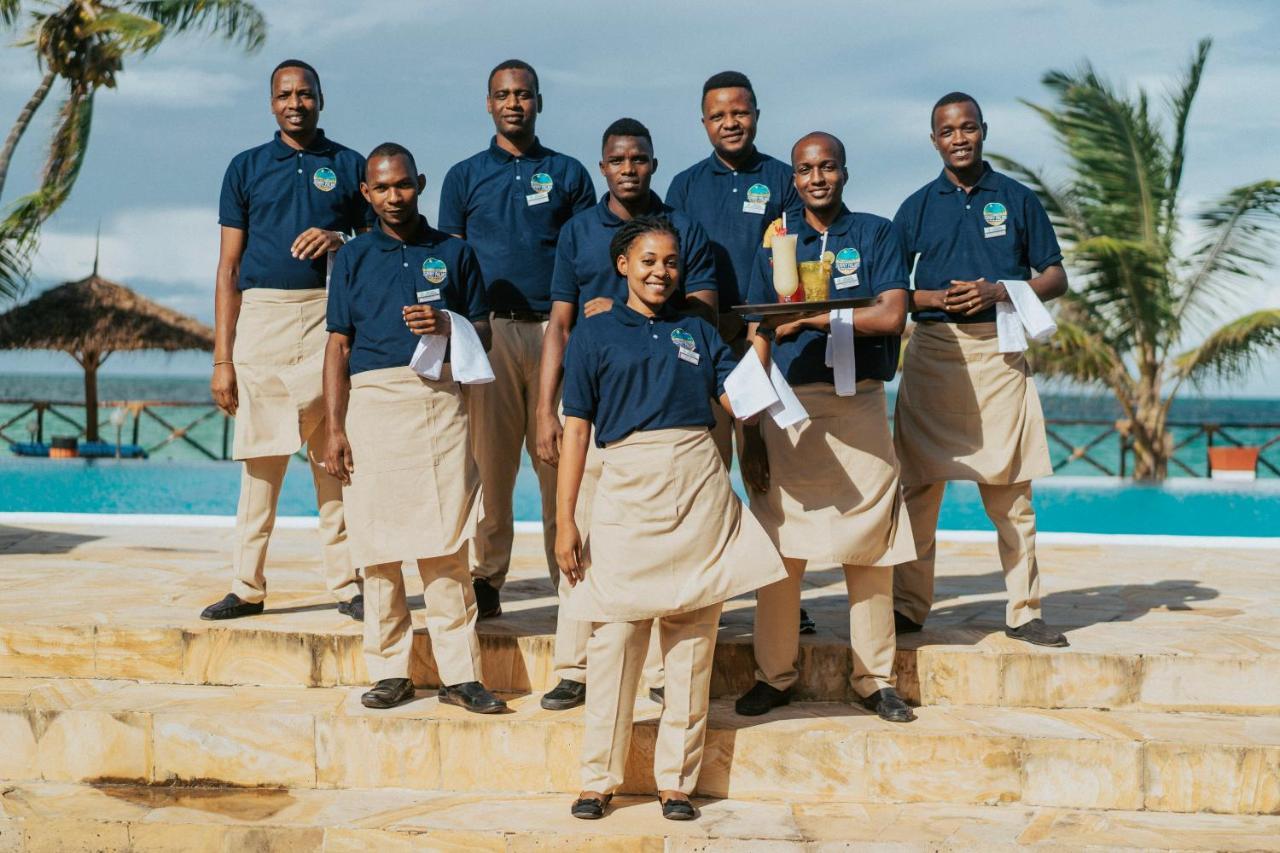 Sunny Palms Hotell Uroa
