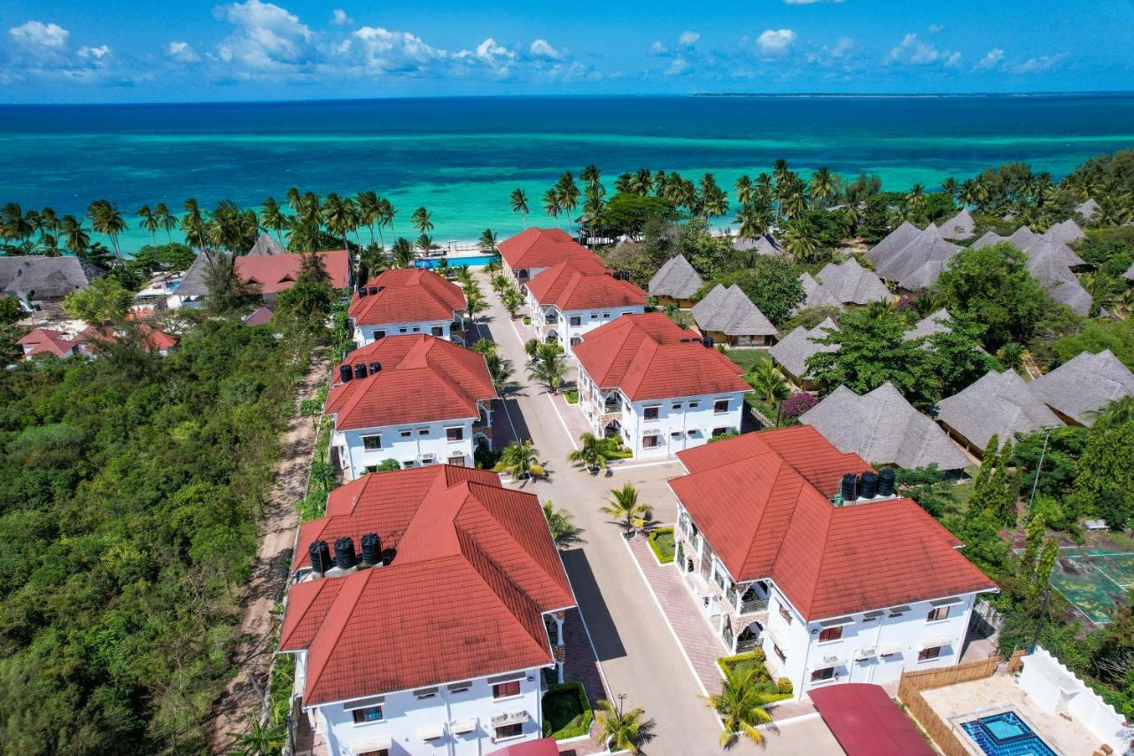 Sunny Palms Hotel
