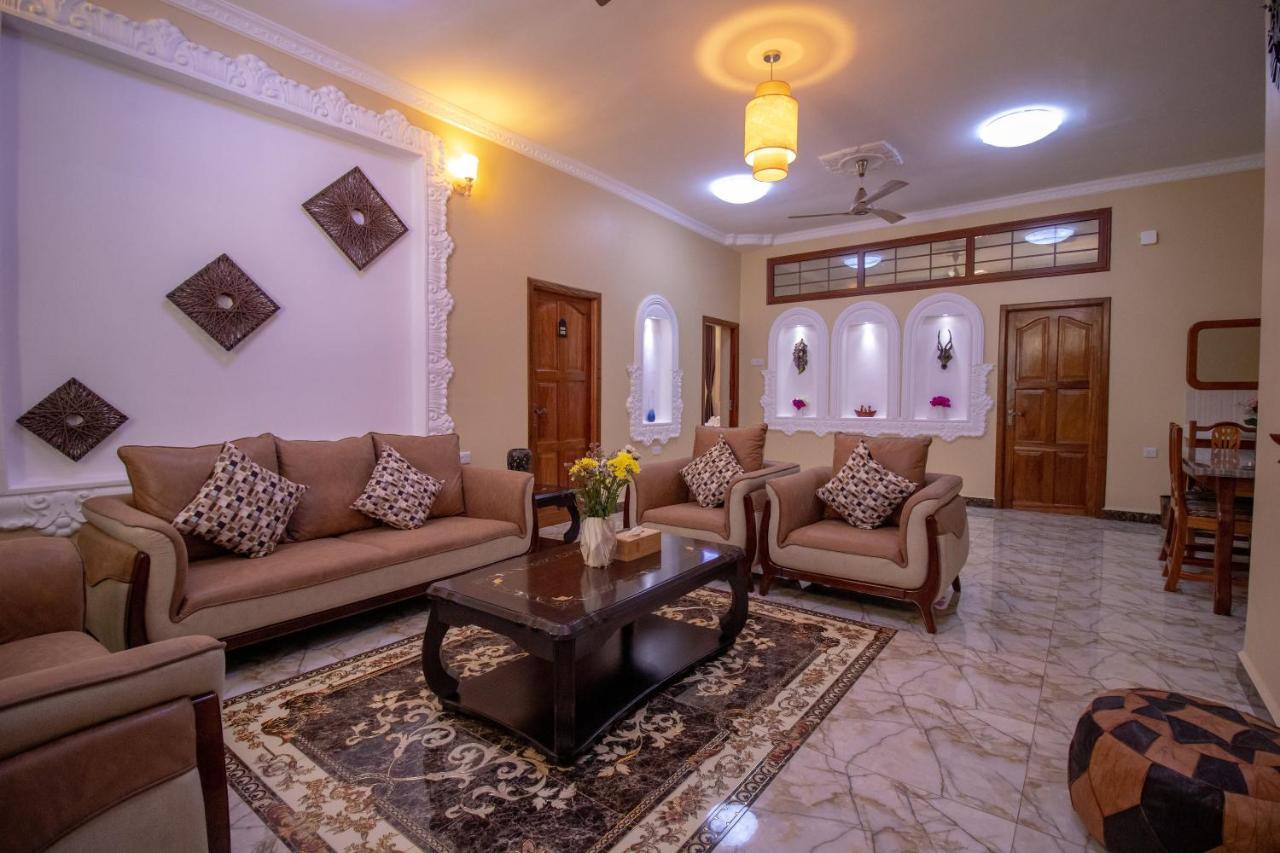 Hotell Sunny Palms 4*